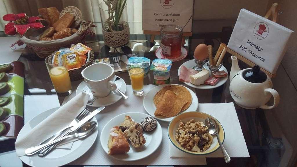 Brit Hotel Aux Sacres Reims, Centre Historique Comodidades foto