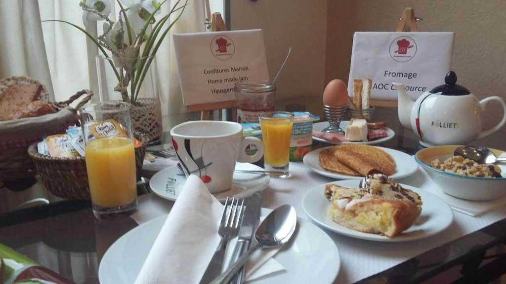 Brit Hotel Aux Sacres Reims, Centre Historique Comodidades foto
